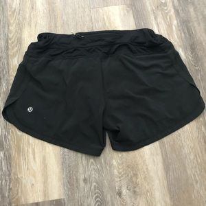 [Lululemon] Black Shorts size 6